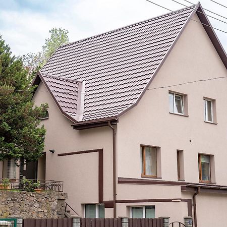 Apartment In Garage With Free Parking Kaunas Exterior photo